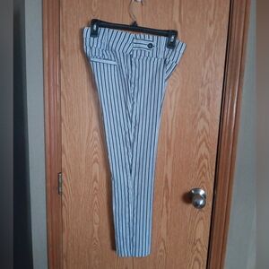Ladies Candies Navy Blue And White Striped Capris Sz. 3